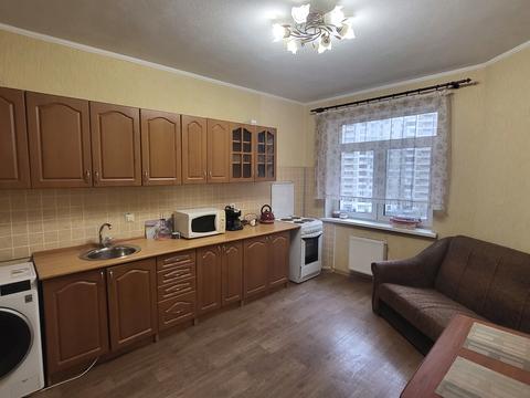 квартира по адресу Александра Мишуги ул., 2