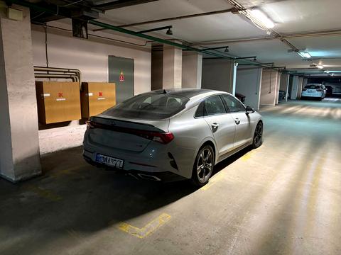 паркомісце за адресою Академіка Булаховського вул., 5-Д