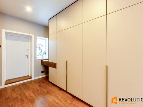 будинок за адресою Незламності вул. (Комарова), 45-Б