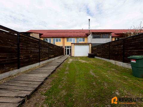 будинок за адресою Незламності вул. (Комарова), 45-Б