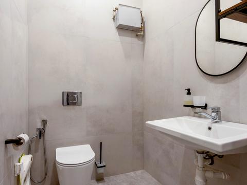 будинок за адресою Незламності вул. (Комарова), 45-Б