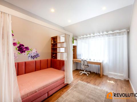 будинок за адресою Незламності вул. (Комарова), 45-Б