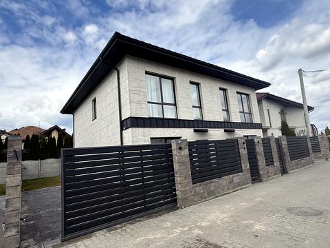 будинок за адресою Зоряна вул.