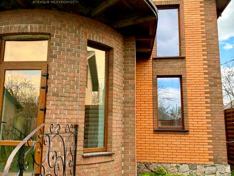 будинок за адресою Українська вул.