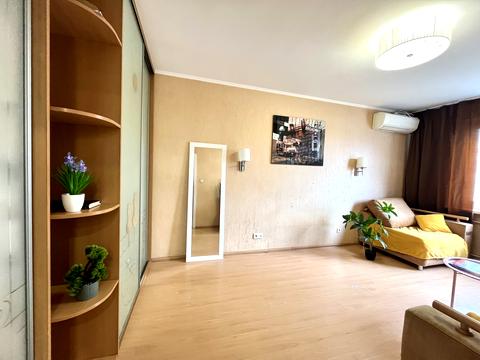 квартира за адресою Пантелеймона Куліша вул. (Челябінська), 17