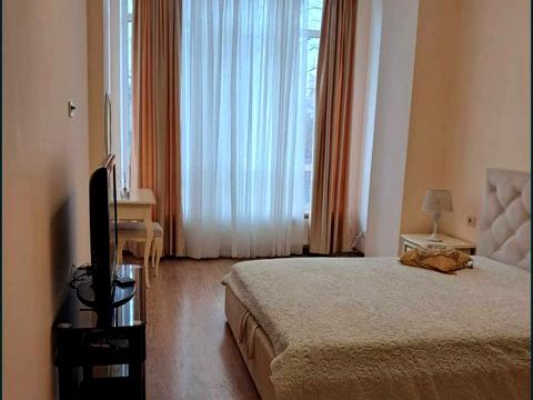 квартира по адресу Французский бульв., 22/4