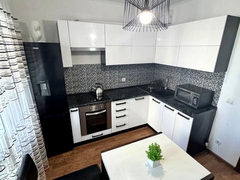 квартира за адресою Софії Русової вул., 7