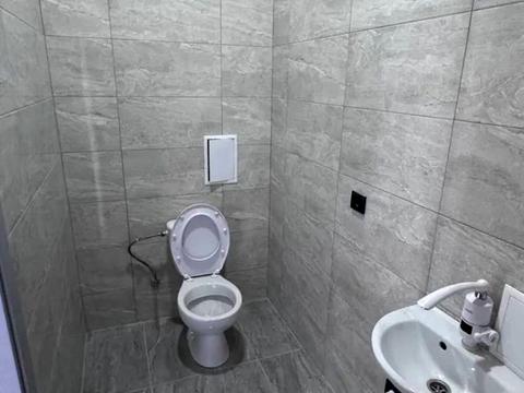 комерційна за адресою Княгинин вул., (Будинок 14)