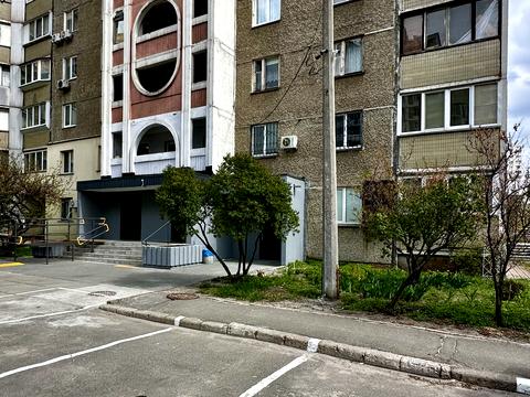 квартира по адресу Ревуцкого ул., 10/2