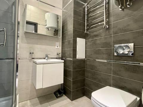 квартира за адресою Андрія Верхогляда вул. (Михайла Драгомирова), 2-А