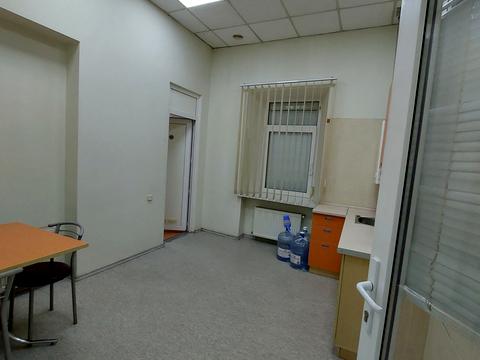 комерційна за адресою Військовий узвіз, 14