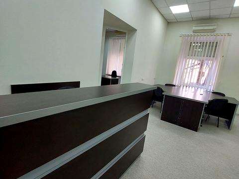 комерційна за адресою Військовий узвіз, 14