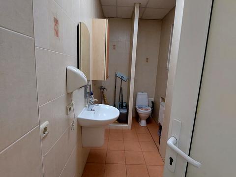 комерційна за адресою Військовий узвіз, 14