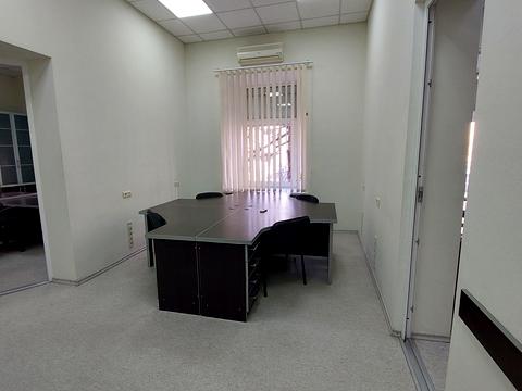 комерційна за адресою Військовий узвіз, 14