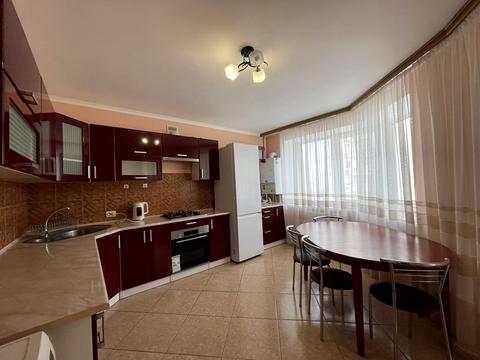 квартира за адресою Коновальця вул., 3