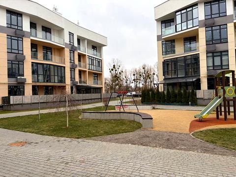 паркомісце за адресою Дубищанська вул., 10