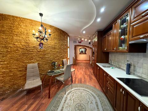 квартира за адресою Братів Горобців вул. (Дмитра Кедріна), 53-А