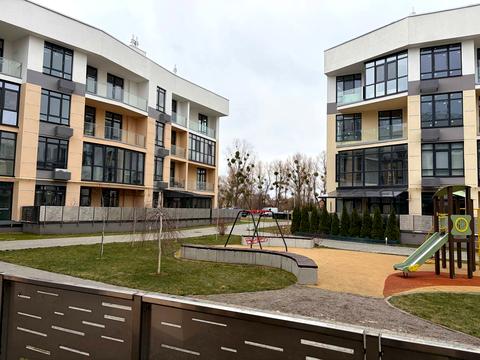 паркомісце за адресою Дубищанська вул., 8
