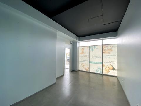 комерційна за адресою Бакинська вул., 1