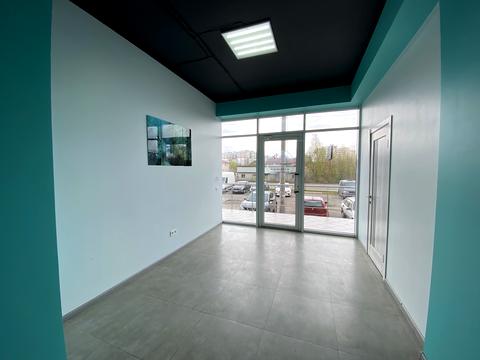 комерційна за адресою Бакинська вул., 1