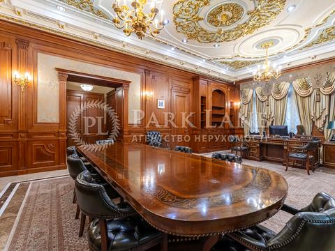 комерційна за адресою Володимирська вул., 49-Б