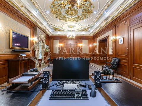 комерційна за адресою Володимирська вул., 49-Б