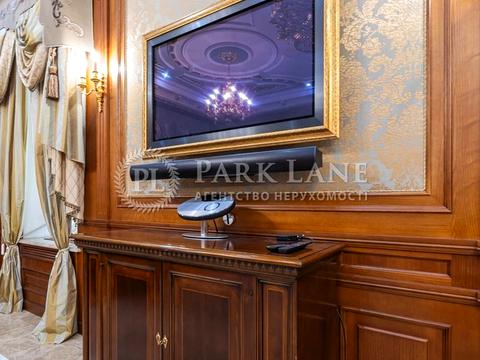 комерційна за адресою Володимирська вул., 49-Б