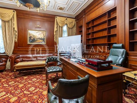 комерційна за адресою Володимирська вул., 49-Б