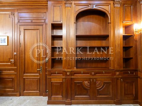 комерційна за адресою Володимирська вул., 49-Б