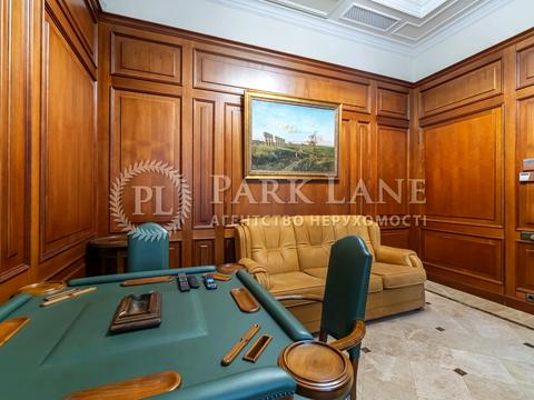 комерційна за адресою Володимирська вул., 49-Б