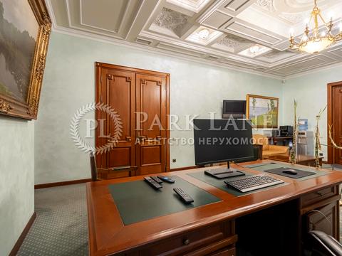 комерційна за адресою Володимирська вул., 49-Б