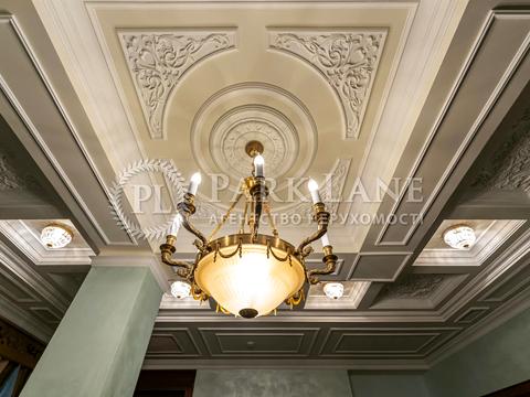 комерційна за адресою Володимирська вул., 49-Б