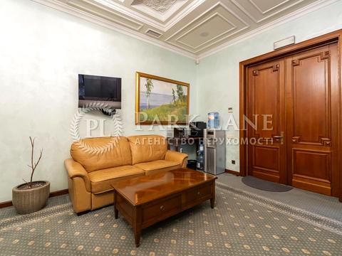 комерційна за адресою Володимирська вул., 49-Б