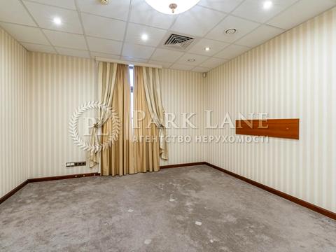 комерційна за адресою Володимирська вул., 49-Б