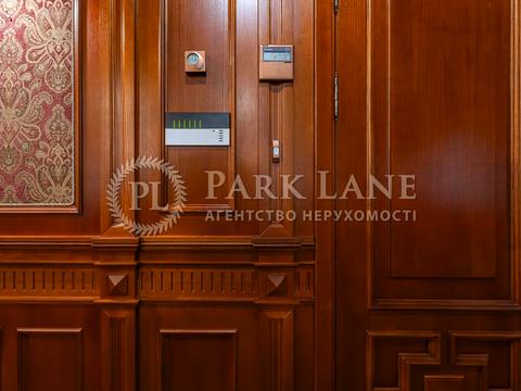 комерційна за адресою Володимирська вул., 49-Б