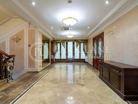 комерційна за адресою Володимирська вул., 49-Б