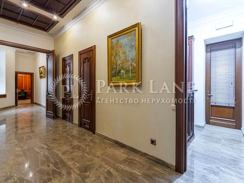 комерційна за адресою Володимирська вул., 49-Б