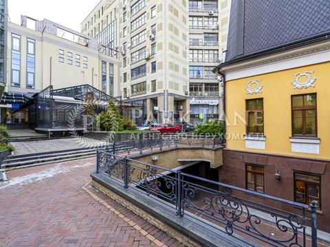 комерційна за адресою Володимирська вул., 49-Б