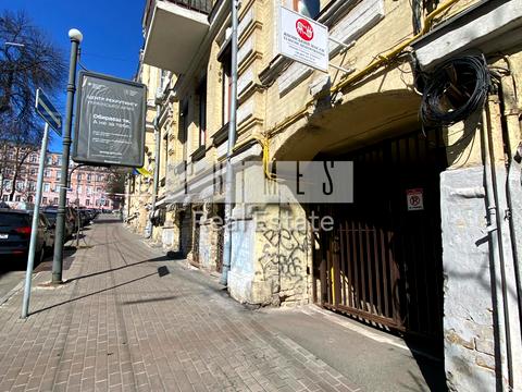 комерційна за адресою Мала Житомирська вул., 20-В