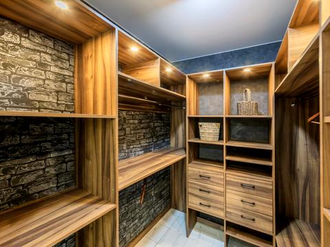 квартира по адресу Краковская ул., 27