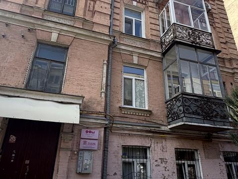 комерційна за адресою Михайла Коцюбинського вул., 6