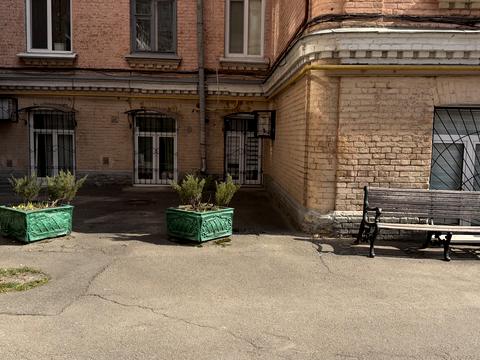 комерційна за адресою Михайла Коцюбинського вул., 6