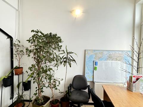 комерційна за адресою Горького, 8