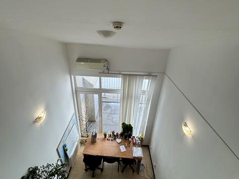 комерційна за адресою Горького, 8