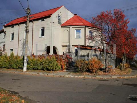 комерційна за адресою Черняховського вул., 36