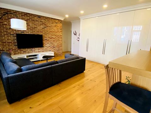 квартира за адресою Авіаконструктора Ігоря Сікорського вул. (Танкова), 1-А