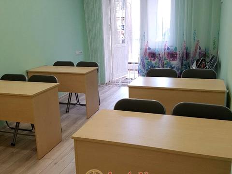 комерційна за адресою Владислава Бувалкіна вул., 56