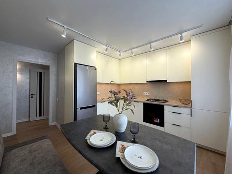 квартира за адресою Володимира Великого вул., 12