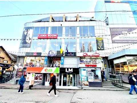 комерційна за адресою Горького, 8