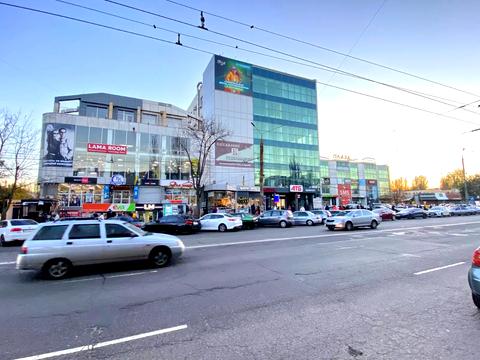 комерційна за адресою Горького, 8